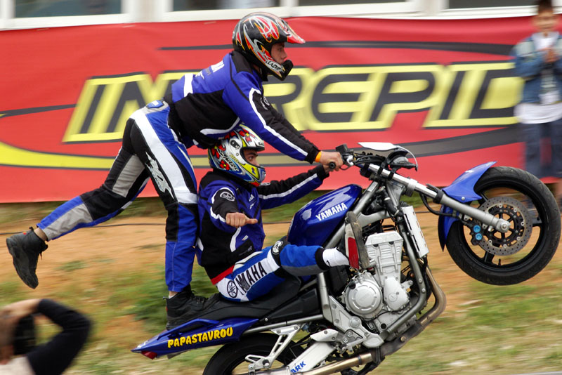 Stunt Show στους ελληνικούς αγώνες Super Motard