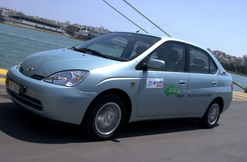 Δακτύλιος τέλος για τα υβριδικά αυτοκίνητα – Χωρίς περιορισμούς η κίνησή τους σε όλη τη χώρα