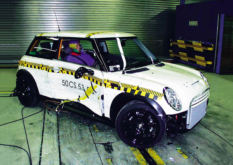 Ικανοποιητικά αποτελέσματα για το νέο Mini σε δοκιμές πρόσκρουσης