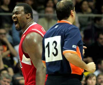 Στο Παρίσι ο Ολυμπιακός, έκανε το 3-1 επί της Πρόκομ με 86-70