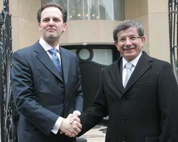 Στα μέσα Μαΐου η επίσκεψη Ερντογάν στην Αθήνα