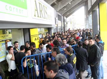 Χαμός για ένα εισιτήριο στον Αρη, καμία ανησυχία για τη συμμετοχή του Κάλβο