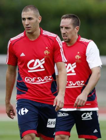 Και ο Μπενζεμά ύποπτος για το ροζ σκάνδαλο που ξέσπασε στην εθνική Γαλλίας