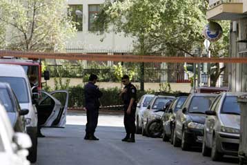 «Καθαρά» τα τρία πιστόλια που βρέθηκαν στη γιάφκα της Κυψέλης