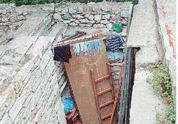 Σε παρακμή το μνημείο του Πικιώνη στου Φιλοπάππου