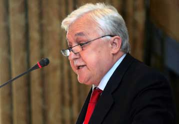 Μεταρρυθμίσεις-σοκ για έξοδο από την κρίση προτείνει ο Αλέκος Παπαδόπουλος