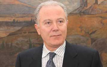 Μείωση του ελλείμματος κατά 5% το 2010 συνιστά ο Γ.Προβόπουλος