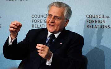 Δεν θα κηρύξει στάση πληρωμών η Ελλάδα, καθησυχάζει ο Ζαν-Κλοντ Τρισέ