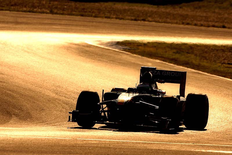 Πύρινη γλώσσα της Ferrari περί ιερού πολέμου για τις νέες ομάδες