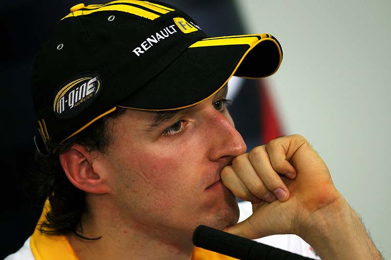 Ο Robert Kubica δεν απέκλεισε τη Ferrari για το 2011