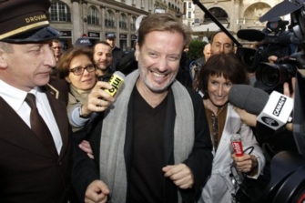 Στον Αλεξίς Ζενί το Βραβείο Γκονκούρ 2011 – Στον Εναμουέλ Καρέρ το Βραβείο Ρενοντό