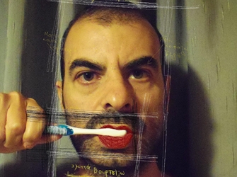 H Γουίννυ Ξυπνάει