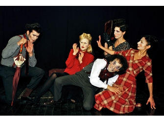 Η Φαλακρή Τραγουδίστρια