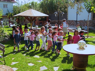 Γιορτάστε την Πρωταπριλιά και το Παραμύθι που την περιβάλλει στο Πολιτιστικό Πάρκο