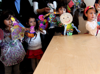 «Το αυθεντικό παιχνίδι» για γονείς με βρέφη και για παιδιά προσχολικής ηλικίας