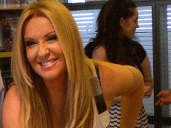 Το Φθινόπωρο το πρώτο μυθιστόρημα της Ναταλίας Γερμανού