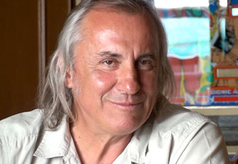 O Mr. Rockwave Nίκος Λώρης μιλά στο in.gr