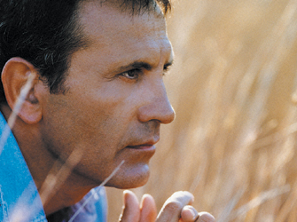 Το Ρεμπέτικο «Unplugged» του Γιώργου Νταλάρα στο Θέατρο Πέτρας