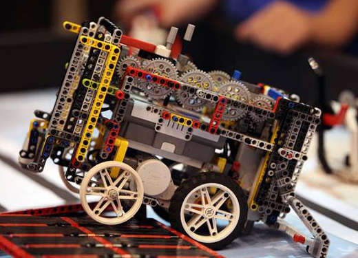 «The Pluto Project» Εργαστήρια ρομποτικής στο ΝΟΗΣΙΣ