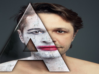 «Μόνος με τον Άμλετ» o Αιμίλιος Χειλάκης