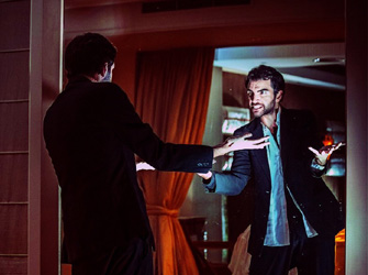 «Alexandros Iolas»: η παράσταση για τον εκκεντρικό συλλέκτη επανέρχεται