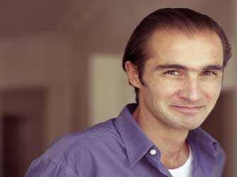 Άρης Φιορέτος: Πατρίδα μου ειναι το γραφείο μου