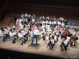 Οι Νέοι Γιορτάζουν στη Φύση