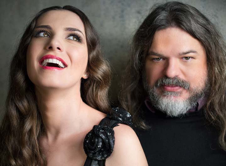 Ο Δημήτρης Παπαδημητρίου και η Φωτεινή Δάρρα στο Ρυθμό Stage