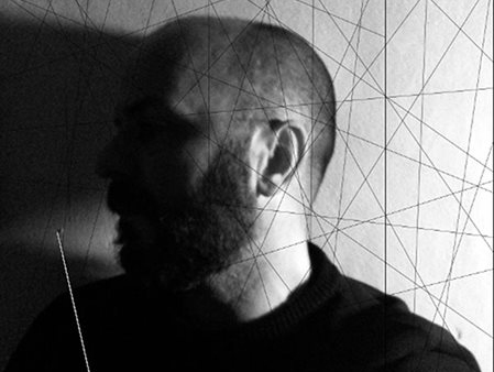 Ο Μιχάλης Δέλτα παρουσιάζει ζωντανά το νέο του άλμπουμ