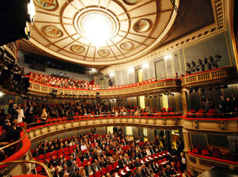 Από τα εγκαίνια του Εθνικού Θεάτρου