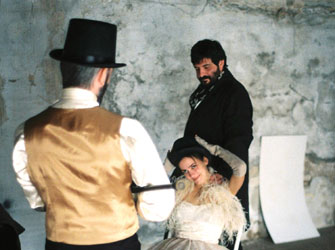 Εκείνος που δέχεται χαστούκια