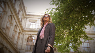 «Onewayticket» με την Eπιστήμη Μπινάζη στη ΝΕΡΙΤ