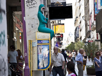 100 παραστάσεις «βγαίνουν» στο δρόμο