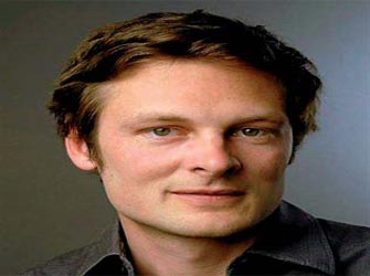 Ο Κριστόφ Γκαλφάρ συναντά τους νεαρούς αναγνώστες