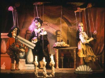 Παραμύθια, μαριονέττες και κουκλοθέατρο στη Χελώνα