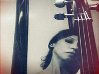 Ρεσιτάλ βιόλας της Ίριδας Λουκά με ελεύθερη είσοδο στη Μουσική Βιβλιοθήκη