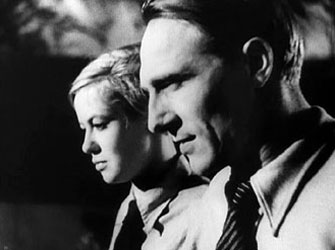 Μουσική παράσταση πριν την προβολή!