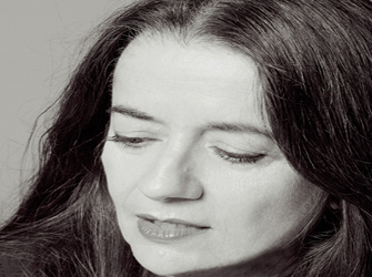 H διεθνής Ελένη Καραϊνδρου