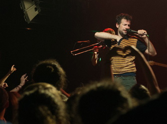 «Weekend» με Κωστή Μαραβέγια στον Κήπο του Μεγάρου