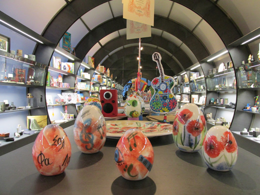 Πρωτότυπες ιδέες για πασχαλινά δώρα και όχι μόνο… στο M Shop του Μεγάρου