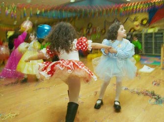 Αποκριάτικο πάρτυ στον Πολυχώρο Μεταίχμιο