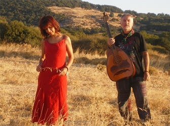 Η Νίκη Κάπαρη αφηγείται «Κόκκινη κλωστή δεμένη…»