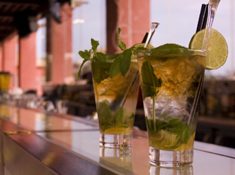 Θεματικές βραδιές στο Zinc Bar-Resto