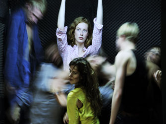 Protect me από το Schaubuhne Berlin