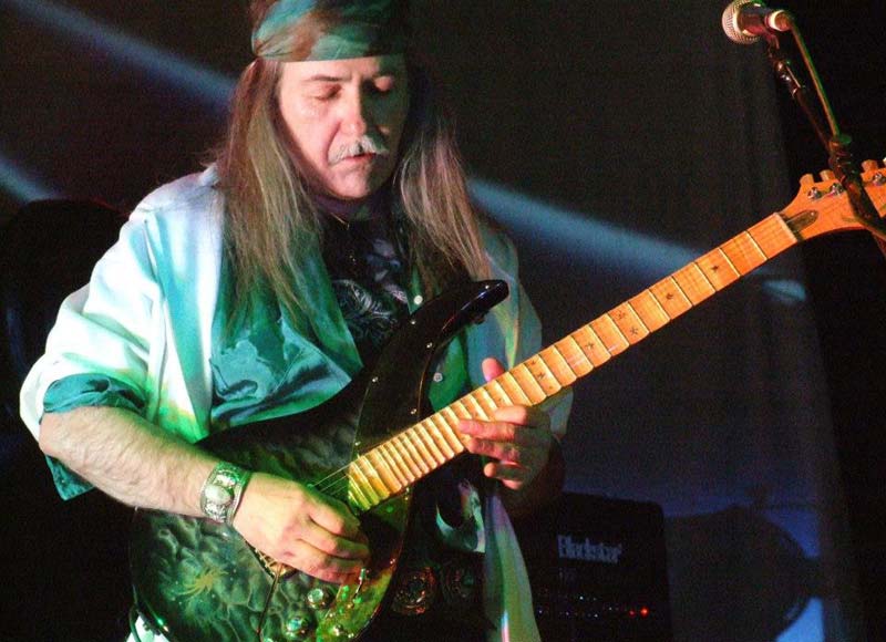 Uli Jon Roth: «Γεννήθηκα στη Γερμανία, αλλά δεν νιώθω ιδιαίτερα Γερμανός στην ψυχή»