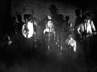 «Sacred Whispers» στο Λος Αντζελες