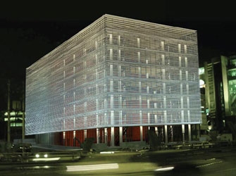 Τα «κομμένα» σχολικά εγχειρίδια της Ιστορίας στη Στέγη Γραμμάτων & Τεχνών