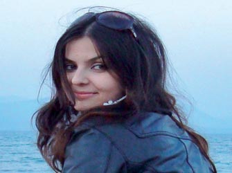 Βάσια Τζανακάρη: «Η συγγραφή με βοηθάει να εκφραστώ»