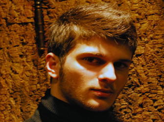 Τάσος Βέρμης: «Το τραγούδι είναι δύσκολος, αλλά μαγικός δρόμος»