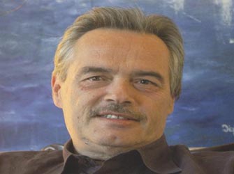 Ο Νίκος Θέμελης στις εκδόσεις Μεταίχμιο